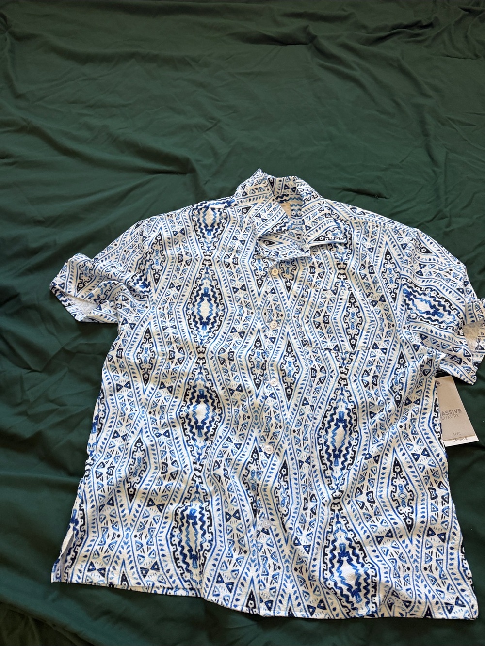 Blue & White Geometric Short-Sleeve Button-Down Shirt